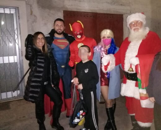 Natale con i Supereroi 2024